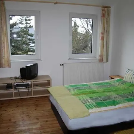 Апартаменты Schoene In Ebersdorf Mit Grill Und Garten *