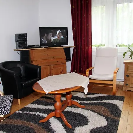 Schoene In Ebersdorf Mit Grill Und Garten * Хемниц