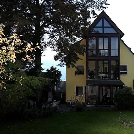 Schoene In Ebersdorf Mit Grill Und Garten * Хемниц